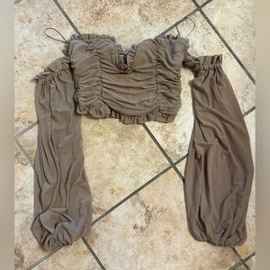 Brown/tan cropped off sleeve top